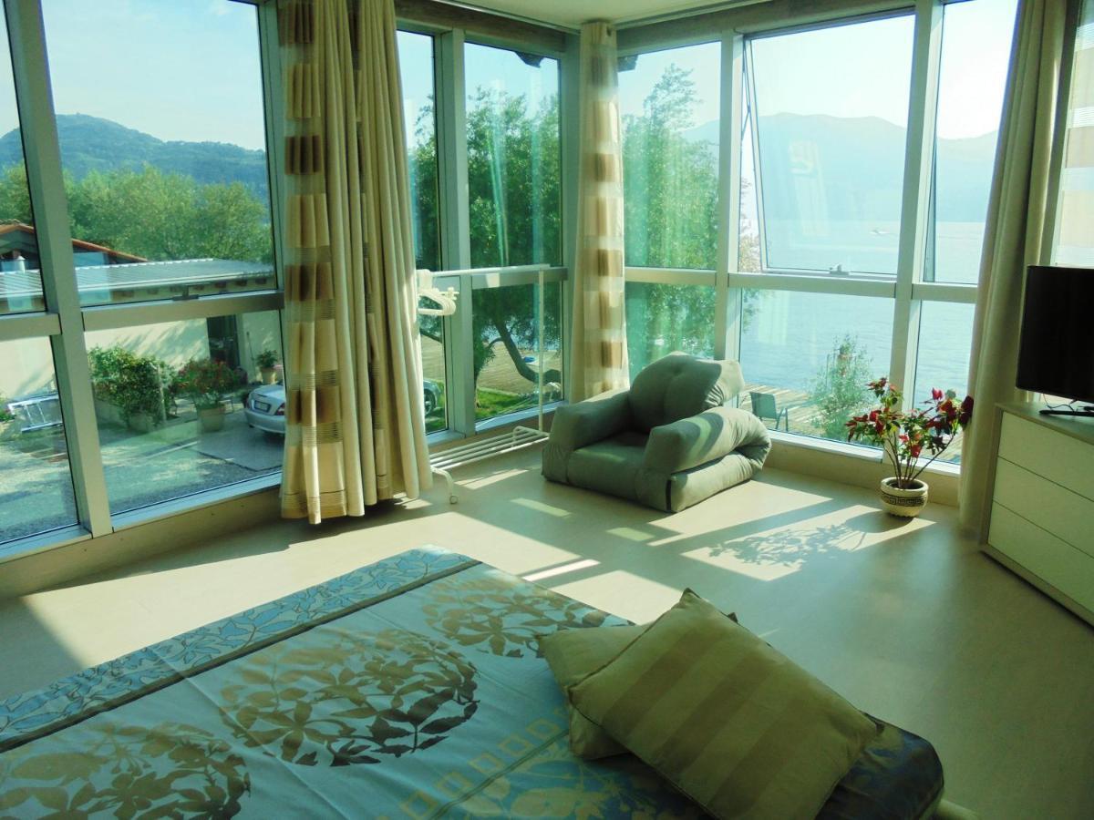 Apartment Dock House